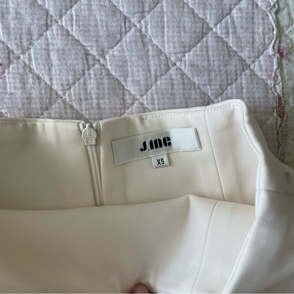 Creme skirt with bloomers - Picture 4 of 5